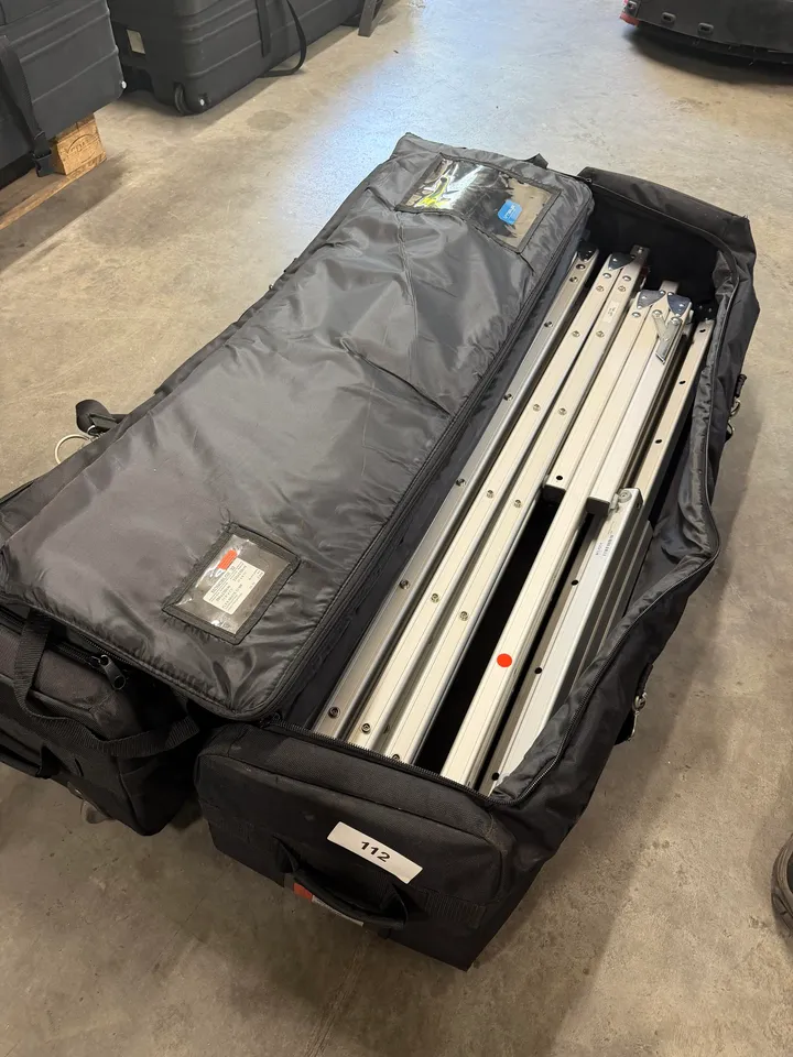 AVStumpflLeinwand Monoblox32